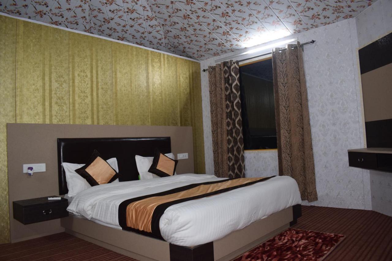 Ghughuti Resort Lansdowne ランズドーン エクステリア 写真