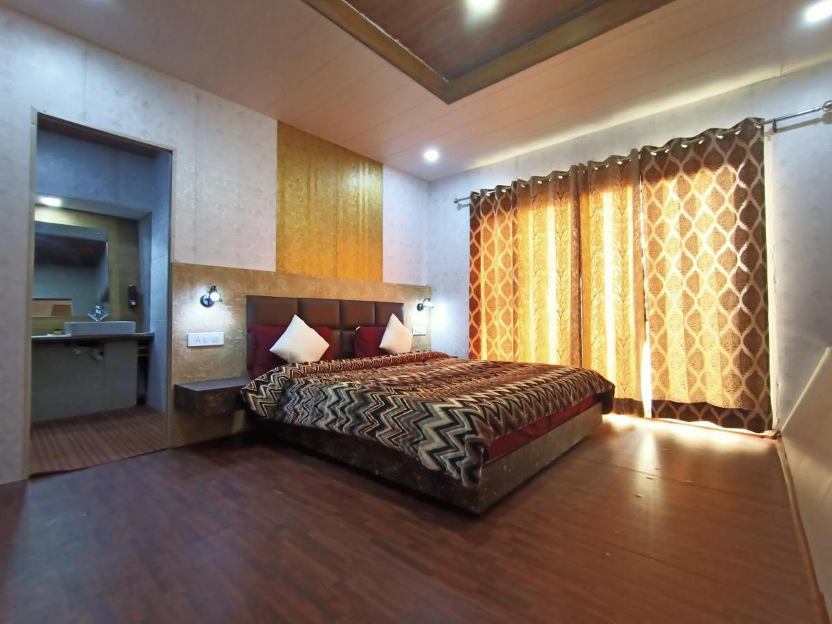 Ghughuti Resort Lansdowne ランズドーン エクステリア 写真